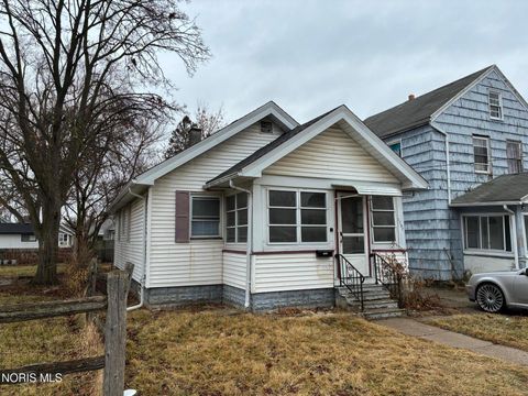 Photo of 1752 Marne Avenue, Toledo, OH 43613 (MLS # 10004291)