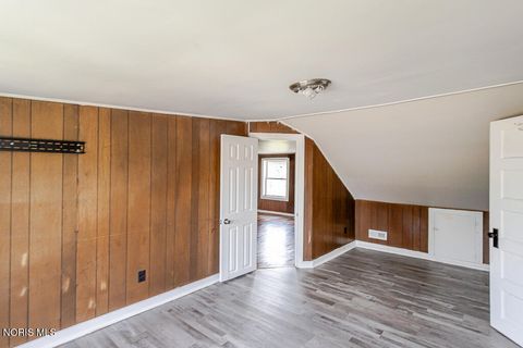 Tiny photo for 210 E Poe Road, Bowling Green, OH 43402 (MLS # 10008315)