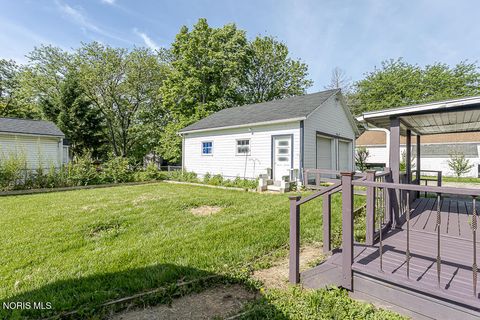 Tiny photo for 210 E Poe Road, Bowling Green, OH 43402 (MLS # 10008315)