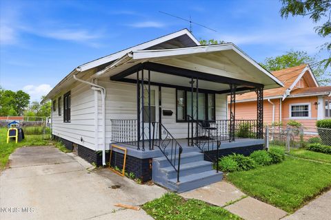 Photo of 1504 Upton Avenue, Toledo, OH 43607 (MLS # 10007561)