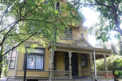 Photo of 2232 Glenwood Avenue, Toledo, OH 43620 (MLS # 10013006)