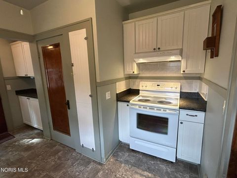 Tiny photo for 726 Colima Drive, Toledo, OH 43609 (MLS # 10007552)