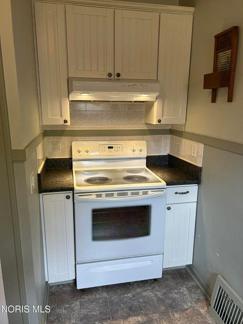 Tiny photo for 726 Colima Drive, Toledo, OH 43609 (MLS # 10007552)