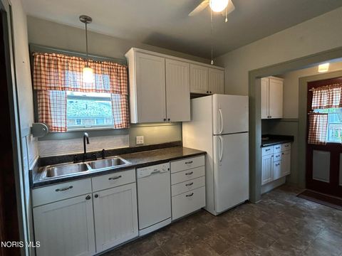Tiny photo for 726 Colima Drive, Toledo, OH 43609 (MLS # 10007552)