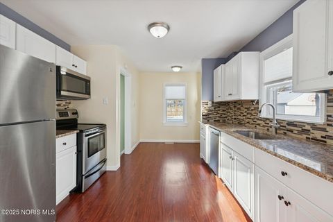 Tiny photo for 1374 Wildwood Road, Toledo, OH 43614 (MLS # 10002219)