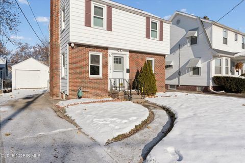 Tiny photo for 1374 Wildwood Road, Toledo, OH 43614 (MLS # 10002219)