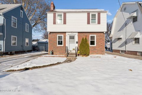 Tiny photo for 1374 Wildwood Road, Toledo, OH 43614 (MLS # 10002219)