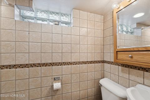 Tiny photo for 1374 Wildwood Road, Toledo, OH 43614 (MLS # 10002219)