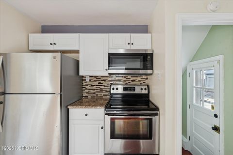 Tiny photo for 1374 Wildwood Road, Toledo, OH 43614 (MLS # 10002219)