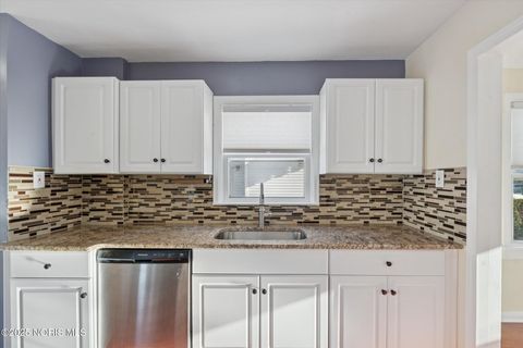 Tiny photo for 1374 Wildwood Road, Toledo, OH 43614 (MLS # 10002219)