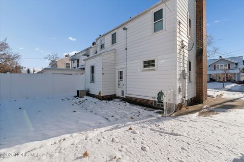 Tiny photo for 1374 Wildwood Road, Toledo, OH 43614 (MLS # 10002219)