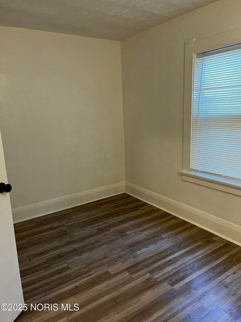 Tiny photo for 2324 Upton Avenue, Toledo, OH 43606 (MLS # 10000643)