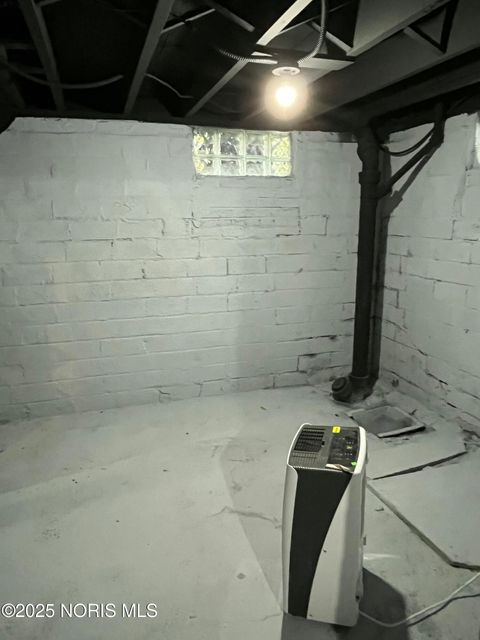 Tiny photo for 2324 Upton Avenue, Toledo, OH 43606 (MLS # 10000643)