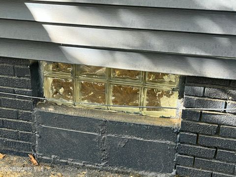 Tiny photo for 2324 Upton Avenue, Toledo, OH 43606 (MLS # 10000643)