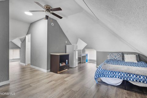 Tiny photo for 122 Columbia Street, Toledo, OH 43620 (MLS # 10004154)