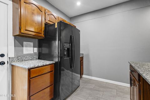 Tiny photo for 122 Columbia Street, Toledo, OH 43620 (MLS # 10004154)