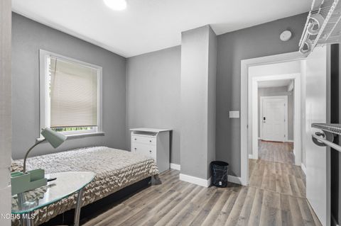 Tiny photo for 122 Columbia Street, Toledo, OH 43620 (MLS # 10004154)