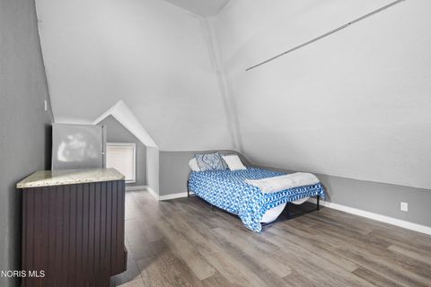 Tiny photo for 122 Columbia Street, Toledo, OH 43620 (MLS # 10004154)