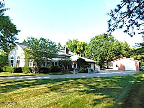 Photo of 3241 Township Road 232, Findlay, OH 45840 (MLS # 10010352)