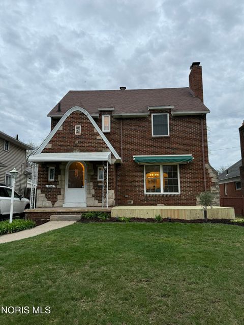 Photo of 3806 Woodmont Road, Toledo, OH 43613 (MLS # 10006463)