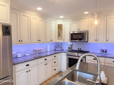 Tiny photo for 1121 Fox Run Road, Findlay, OH 45840 (MLS # 10004259)