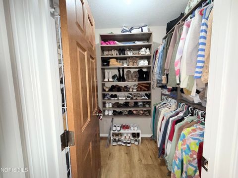 Tiny photo for 1121 Fox Run Road, Findlay, OH 45840 (MLS # 10004259)