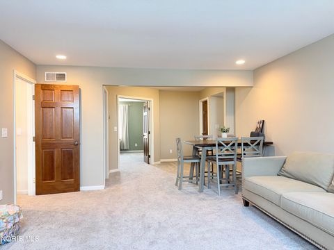 Tiny photo for 1121 Fox Run Road, Findlay, OH 45840 (MLS # 10004259)