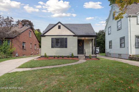 Tiny photo for 2736 Northwood Avenue, Toledo, OH 43606 (MLS # 10000548)