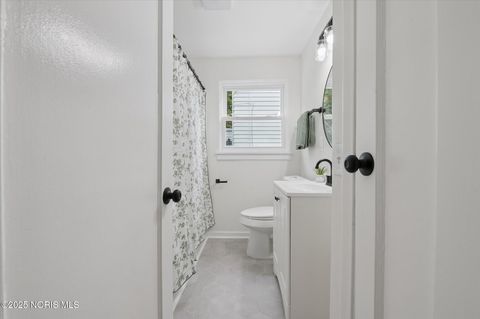 Tiny photo for 2736 Northwood Avenue, Toledo, OH 43606 (MLS # 10000548)