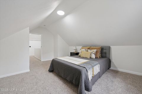 Tiny photo for 2736 Northwood Avenue, Toledo, OH 43606 (MLS # 10000548)