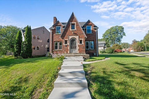 Photo of 2119 Kensington Road, Toledo, OH 43607 (MLS # 10012949)