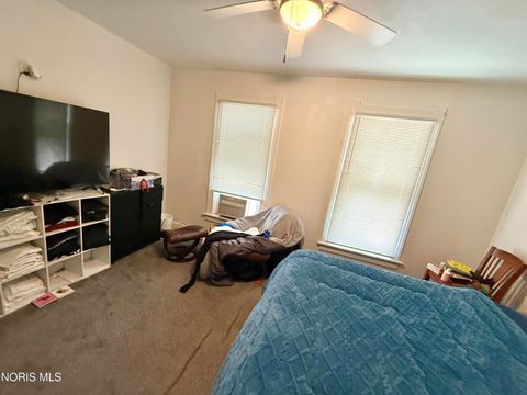 Tiny photo for 1128 Oakwood Avenue, Toledo, OH 43607 (MLS # 10007705)