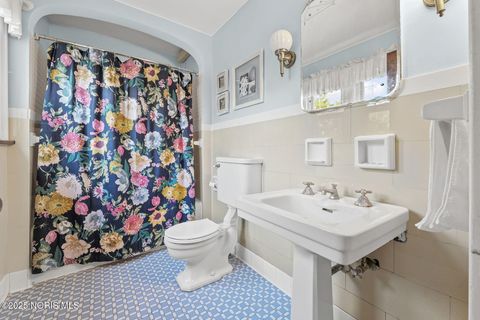 Tiny photo for 3305 W Bancroft Street, Ottawa Hills, OH 43606 (MLS # 10000263)