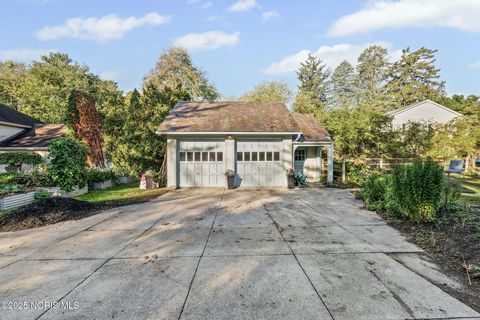 Tiny photo for 3305 W Bancroft Street, Ottawa Hills, OH 43606 (MLS # 10000263)