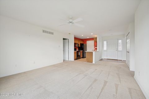 Tiny photo for 9522 Captiva Drive, Sylvania, OH 43560 (MLS # 10000813)