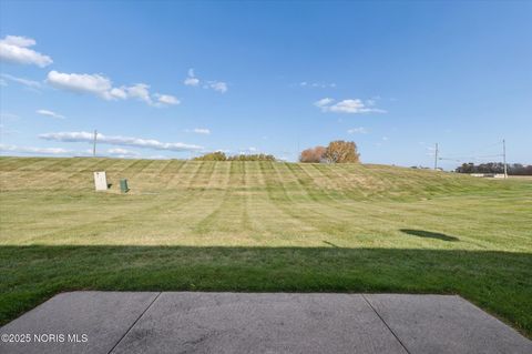 Tiny photo for 9522 Captiva Drive, Sylvania, OH 43560 (MLS # 10000813)