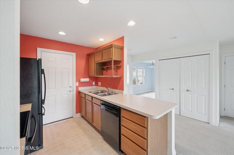 Tiny photo for 9522 Captiva Drive, Sylvania, OH 43560 (MLS # 10000813)