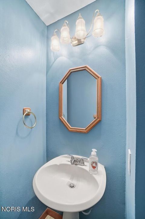 Tiny photo for 7820 Yawberg Road, Whitehouse, OH 43571 (MLS # 10005201)