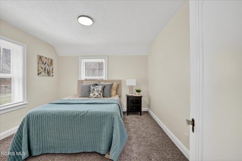 Tiny photo for 1575 Gould Road, Toledo, OH 43612 (MLS # 10006114)