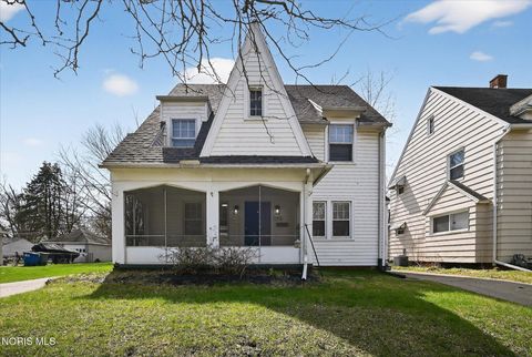 Tiny photo for 1575 Gould Road, Toledo, OH 43612 (MLS # 10006114)