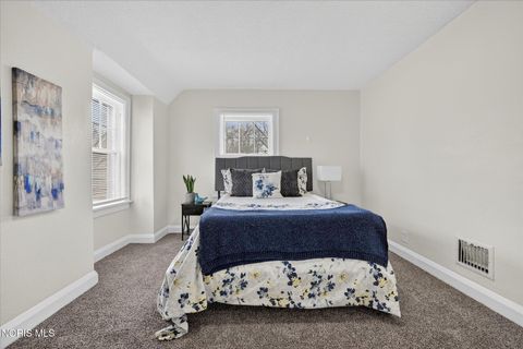 Tiny photo for 1575 Gould Road, Toledo, OH 43612 (MLS # 10006114)