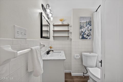 Tiny photo for 1575 Gould Road, Toledo, OH 43612 (MLS # 10006114)