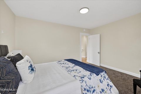 Tiny photo for 1575 Gould Road, Toledo, OH 43612 (MLS # 10006114)