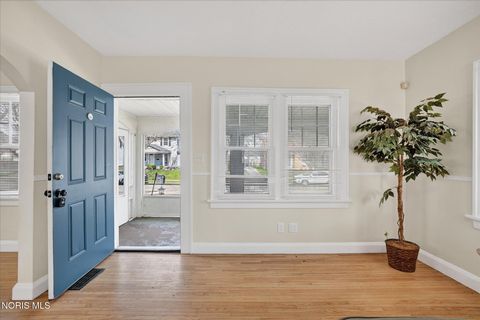 Tiny photo for 1575 Gould Road, Toledo, OH 43612 (MLS # 10006114)