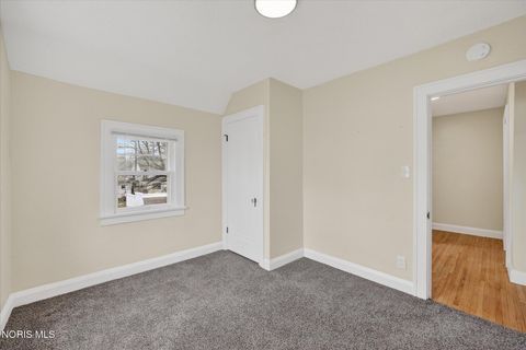 Tiny photo for 1575 Gould Road, Toledo, OH 43612 (MLS # 10006114)