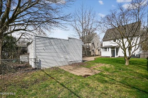 Tiny photo for 1575 Gould Road, Toledo, OH 43612 (MLS # 10006114)