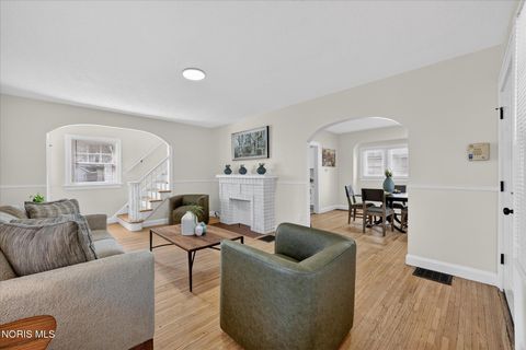 Tiny photo for 1575 Gould Road, Toledo, OH 43612 (MLS # 10006114)