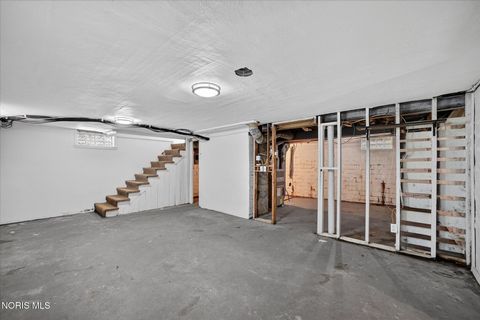 Tiny photo for 1575 Gould Road, Toledo, OH 43612 (MLS # 10006114)