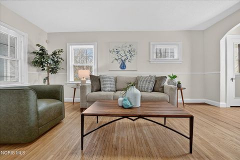 Tiny photo for 1575 Gould Road, Toledo, OH 43612 (MLS # 10006114)