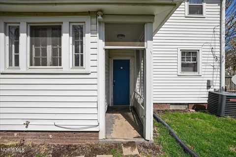 Tiny photo for 1575 Gould Road, Toledo, OH 43612 (MLS # 10006114)